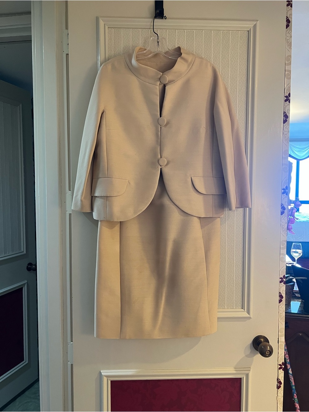Women's Cream Tailored Two-Piece Suit Jacket and Skirt